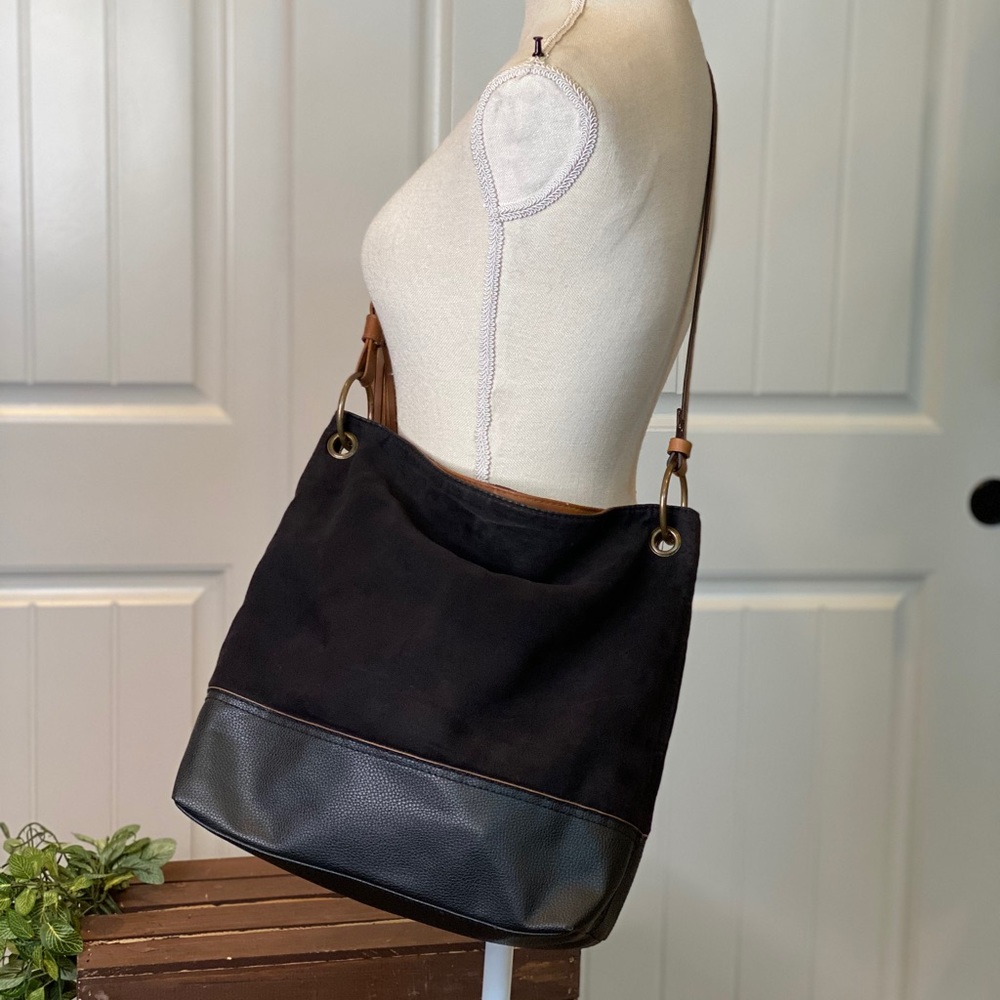 American Eagle Suede Crossbody Hobo Bag - Picture 2 of 12
